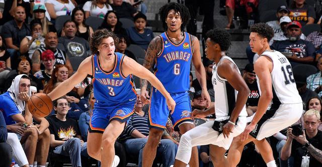 际舞台上崭 际舞台上崭